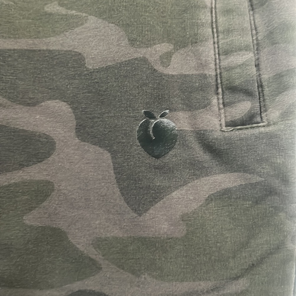 MEN’s Flexliving Camo Joggers with side & back zippers pockets size SMALL - Picture 2 of 7